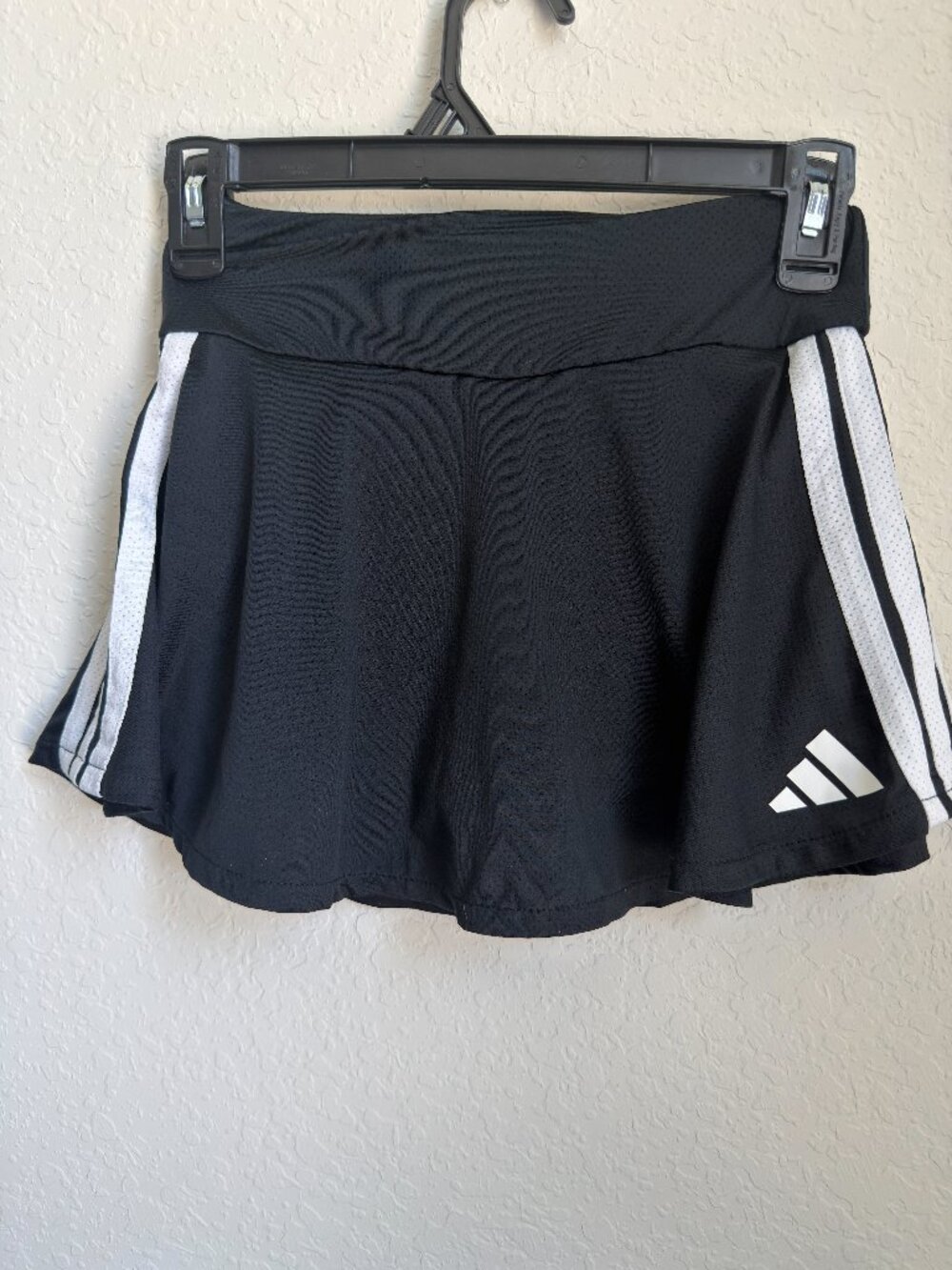 Adidas Black Athletic Skort Skirt Built-In Shorts Women's Medium 10/12.  (C)